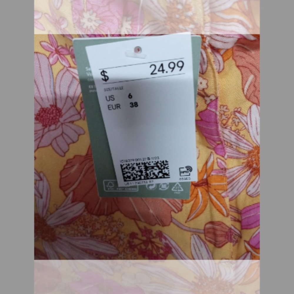 Women's H & M Linen Blend Shorts - Picture 2 of 4